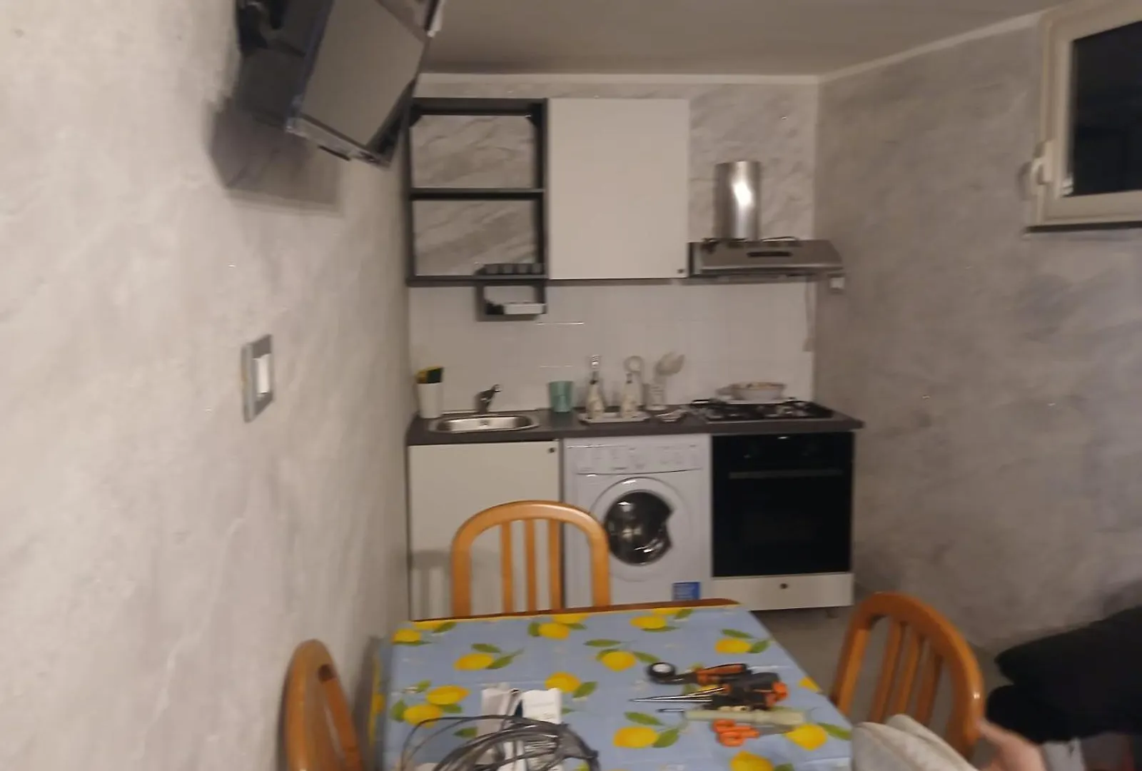 Appartamento Con Terrazzo Vicino Al Centro 意大利
